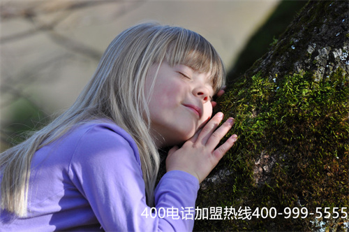 (企業(yè)走向國(guó)際市場(chǎng) 從400電話申請(qǐng)開始)(400電話辦理，400電話使用的企業(yè)有哪些)